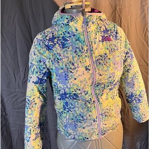 Girls Medium (10/12) NorthFace reversible winter jacket.